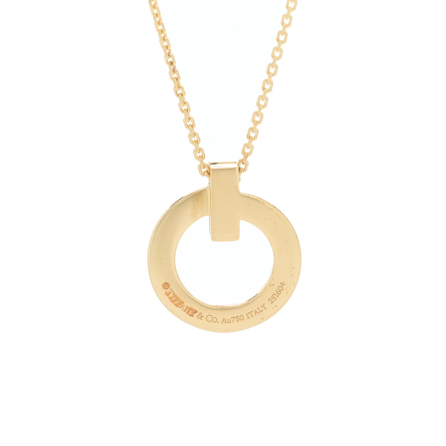 18K Yellow Gold T T1 Circle Pendant Necklace