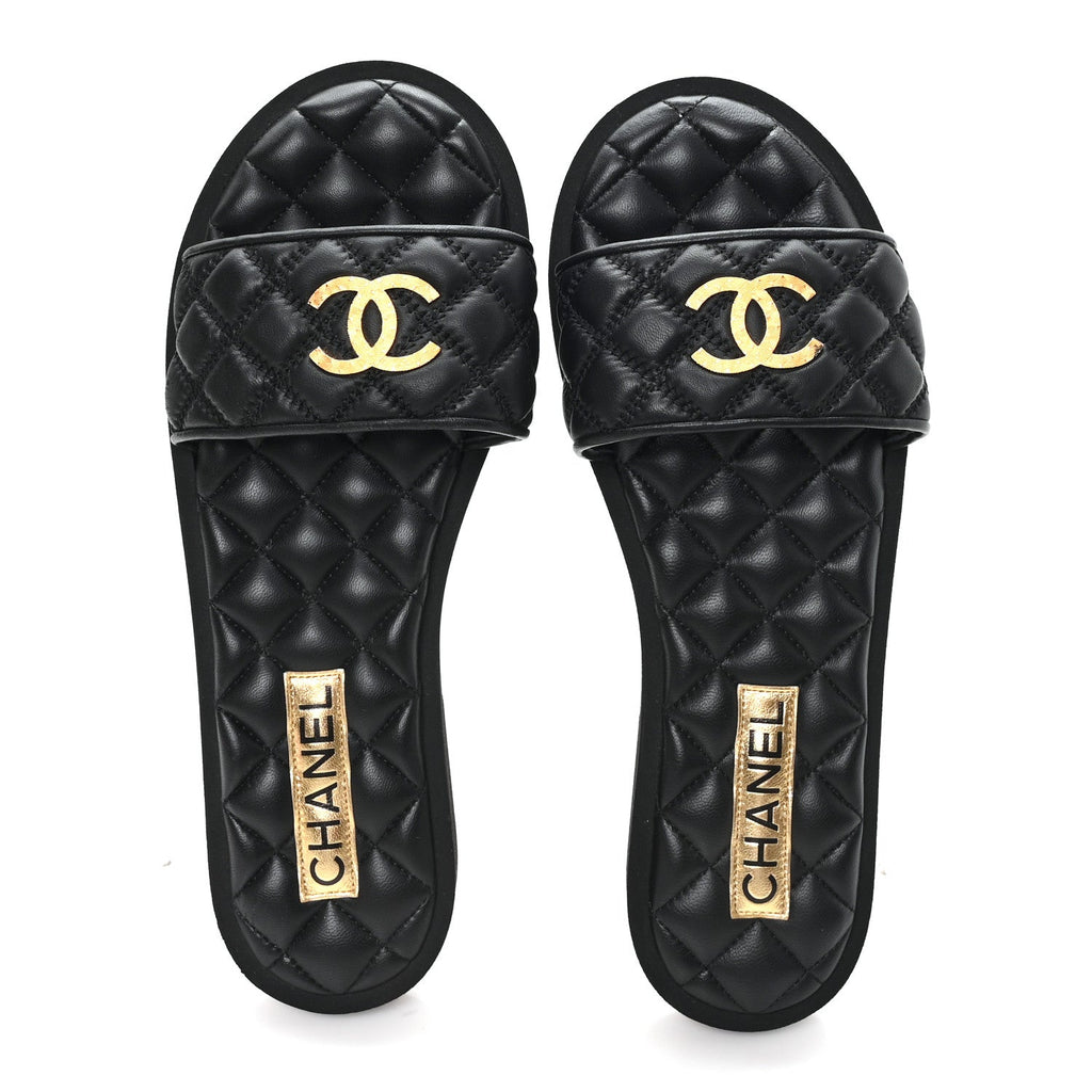 Lambskin Quilted Textured CC Mules Sandals 39 Black