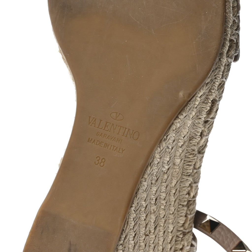 Grained Calfskin Rockstud Ankle Strap Espadrille 15/105mm Wedge Sandals 38 Rose Quartz Natural