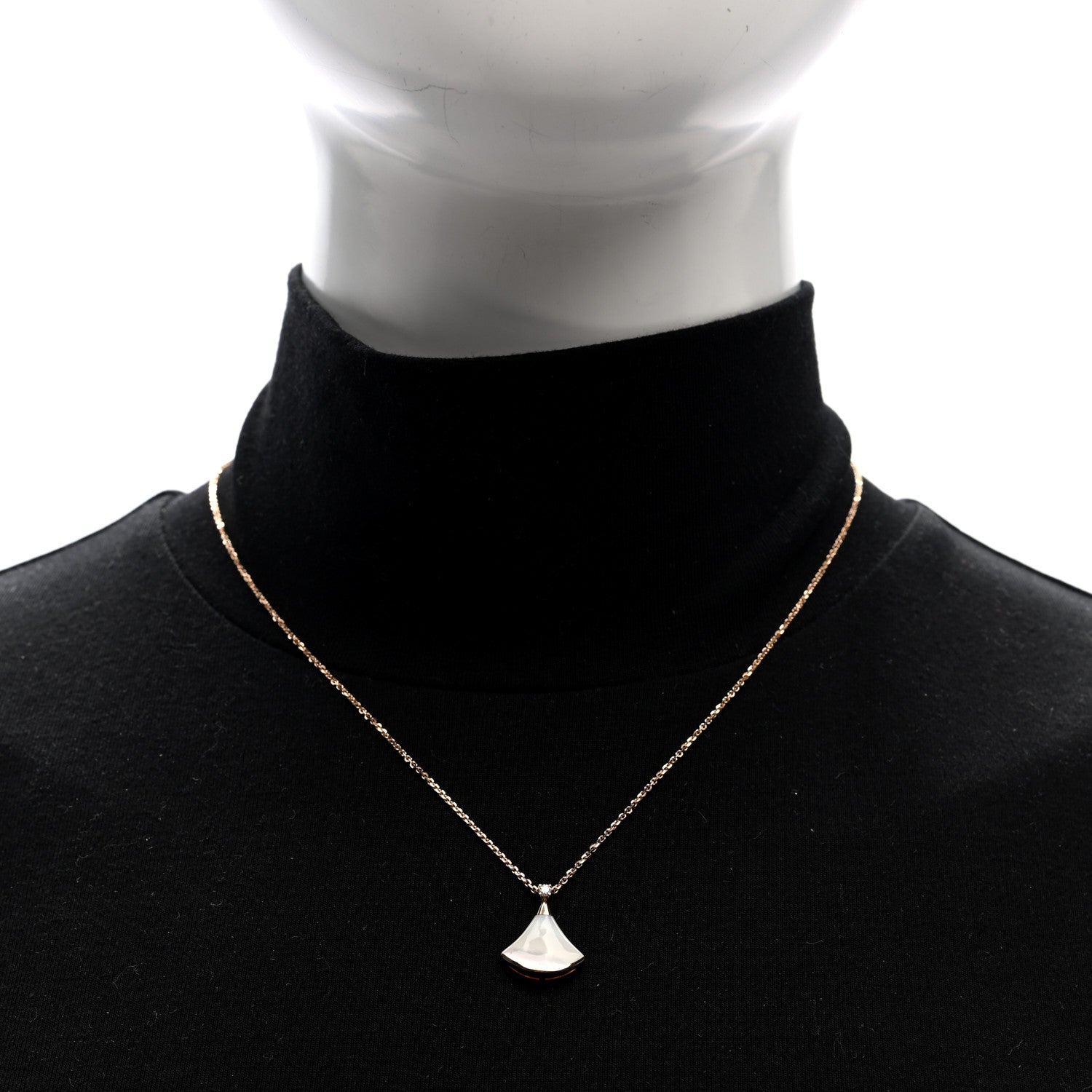 18K Rose Gold Diamond Mother of Pearl Small Divas' Dream Pendant Necklace