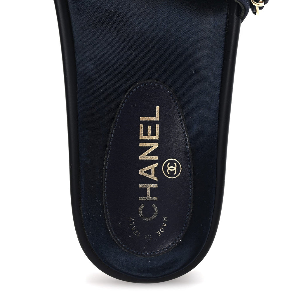 Satin Canvas Chain Slides Sandals Flats 38 Marine