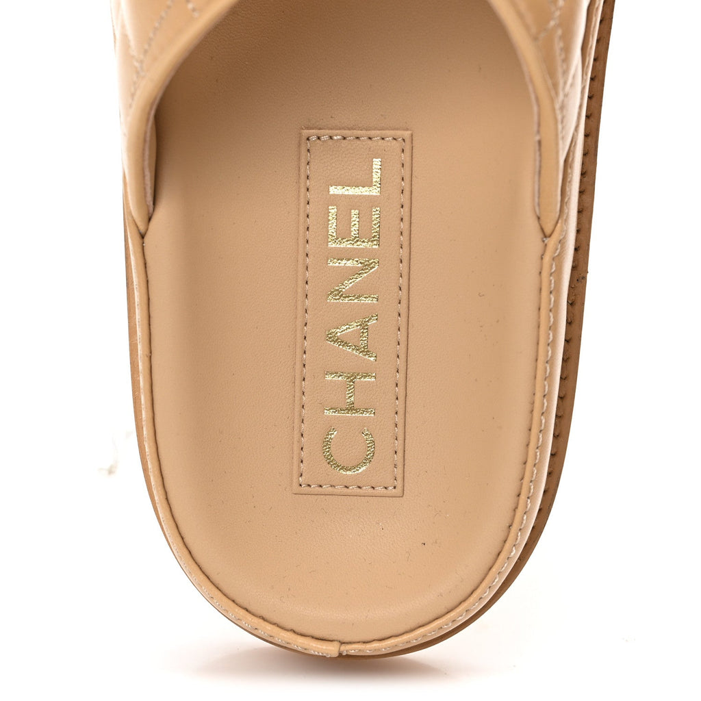 Lambskin Quilted Velcro Dad Chain CC Slide Sandals 40 Beige