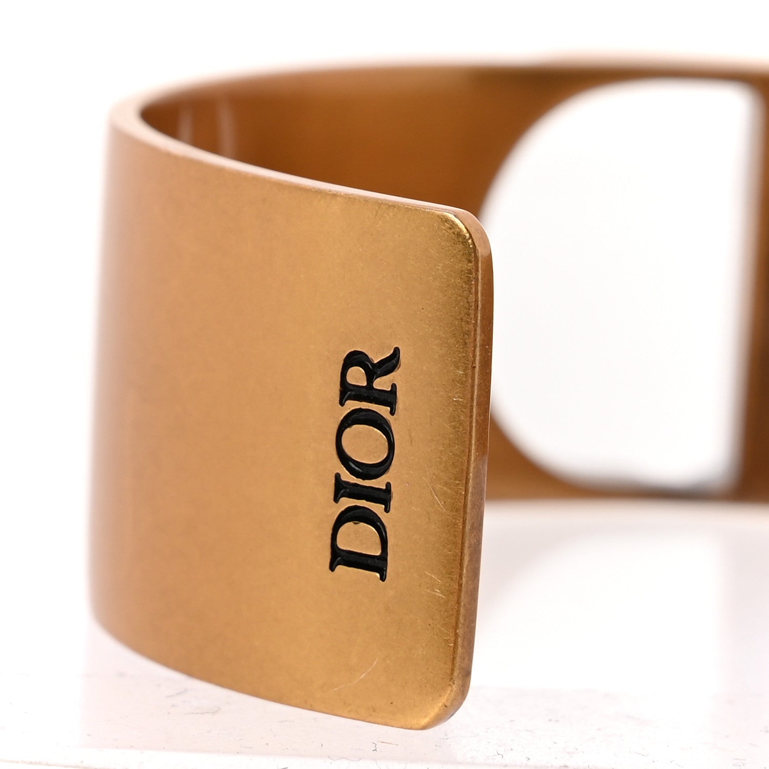Metal 30 Montaigne Cuff Bracelet Gold