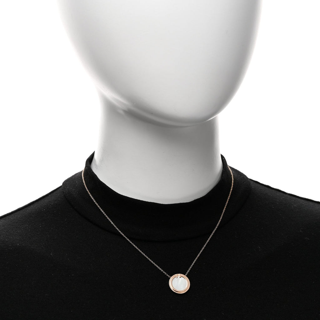 18K Rose Gold Mother of Pearl T Circle Pendant Necklace