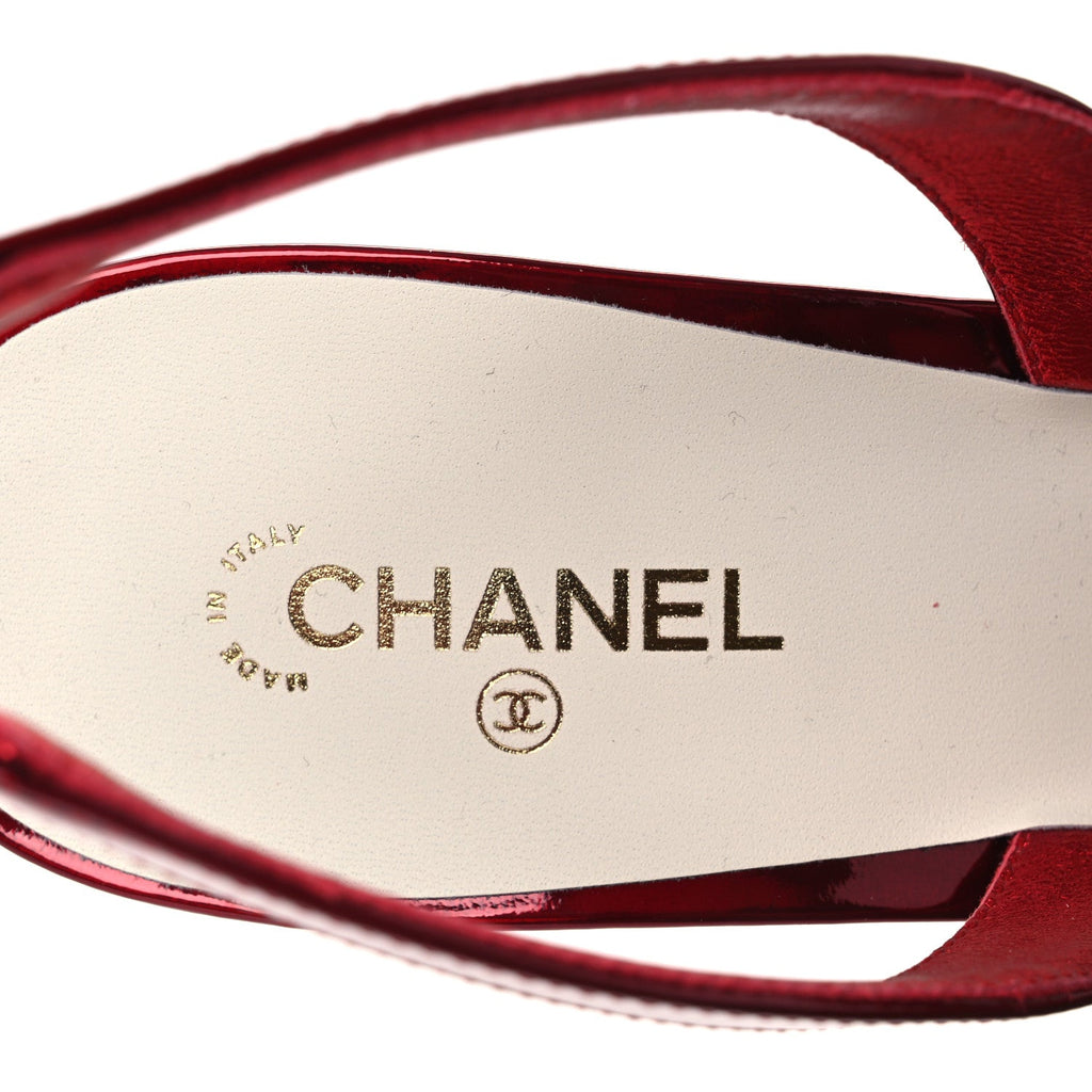 Laminated Calfskin Lambskin Cap Toe CC Slingback Pumps 40 Red Ivory