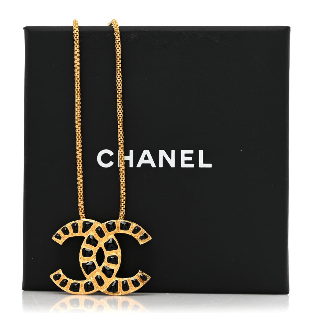 Resin Along The Nile CC Pendant Necklace Gold Black