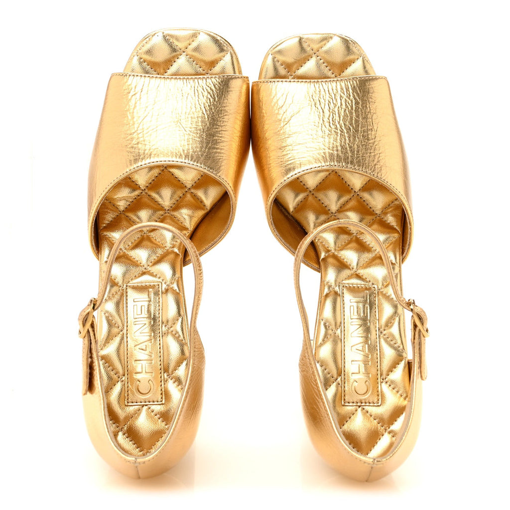 Laminated Crumpled Lambskin Platform Sandals 36.5 Gold