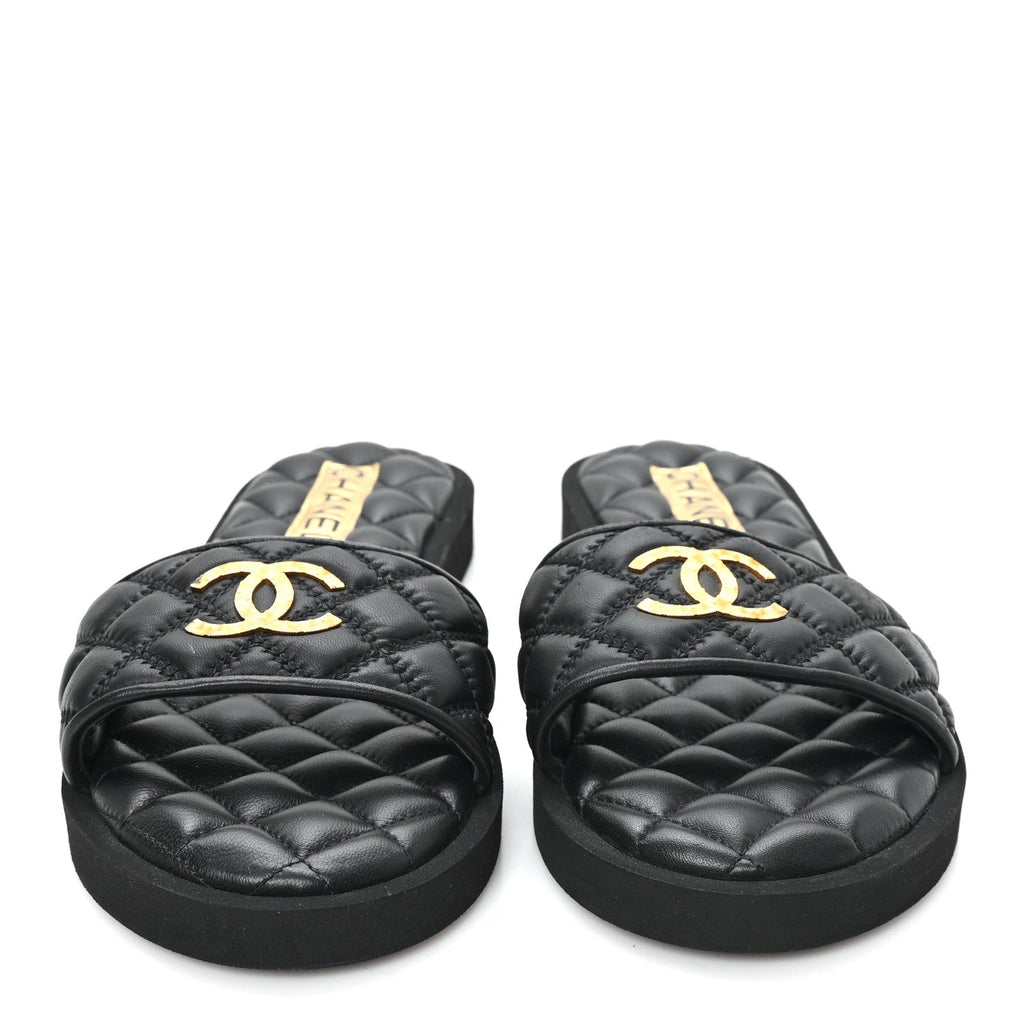 Lambskin Quilted Textured CC Mules Sandals 39 Black