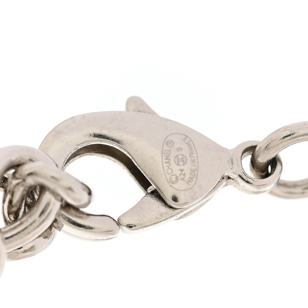 Metal CC Short Chain Necklace Silver