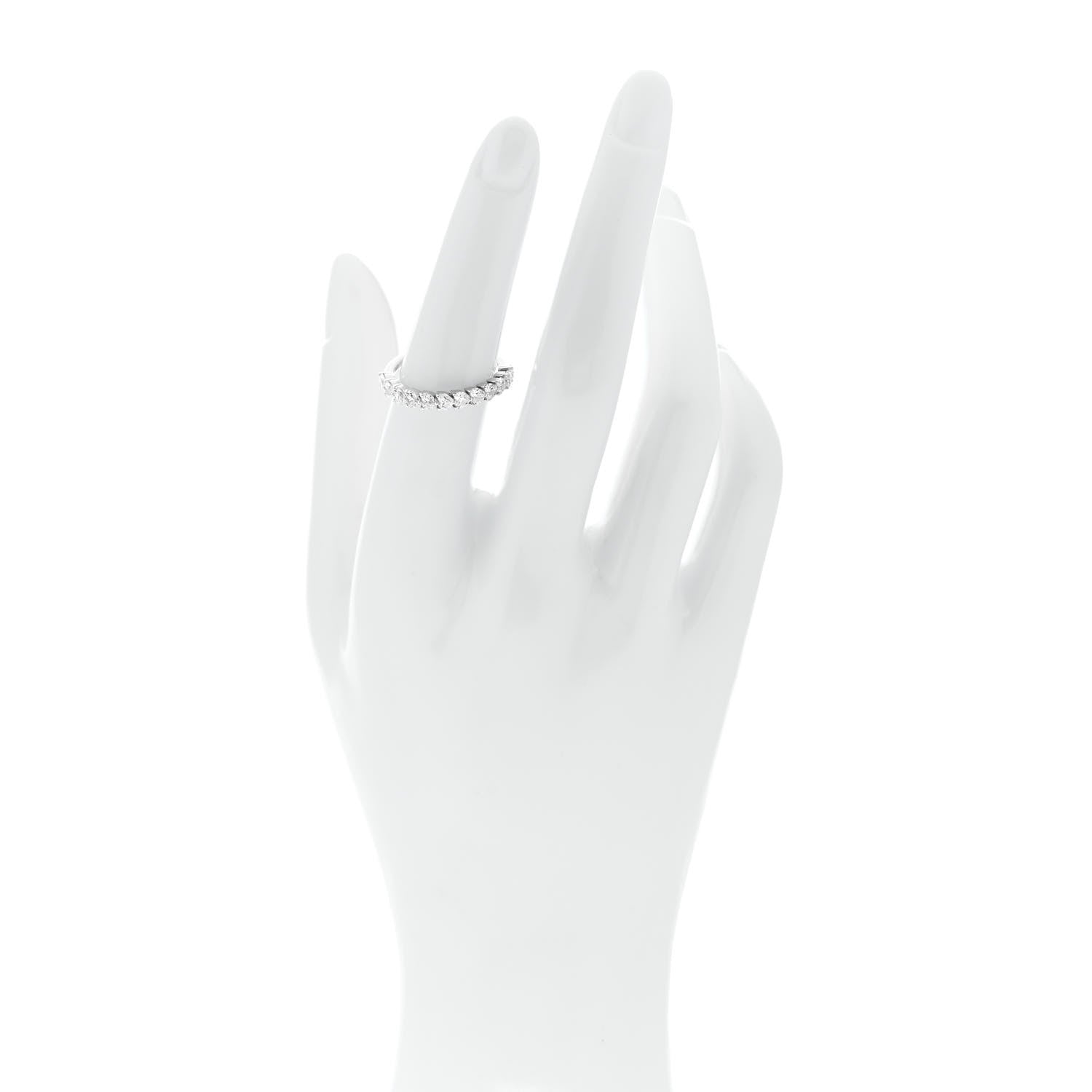 18K White Gold Diamond 1.00ct Heart Cut Half Eternity Band Ring 53 6.25