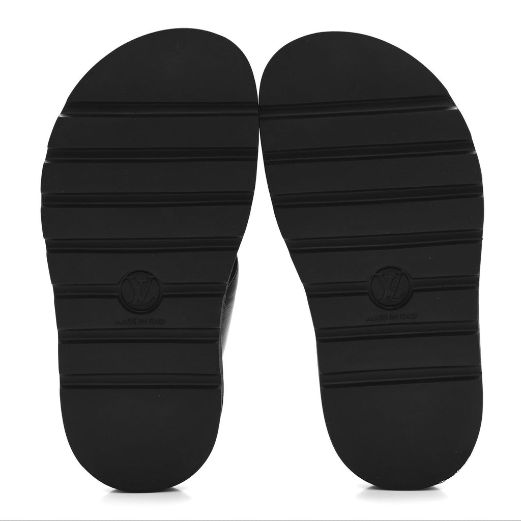 Calfskin Logo Studded Pillow Flat Thong Sandals 35 Black